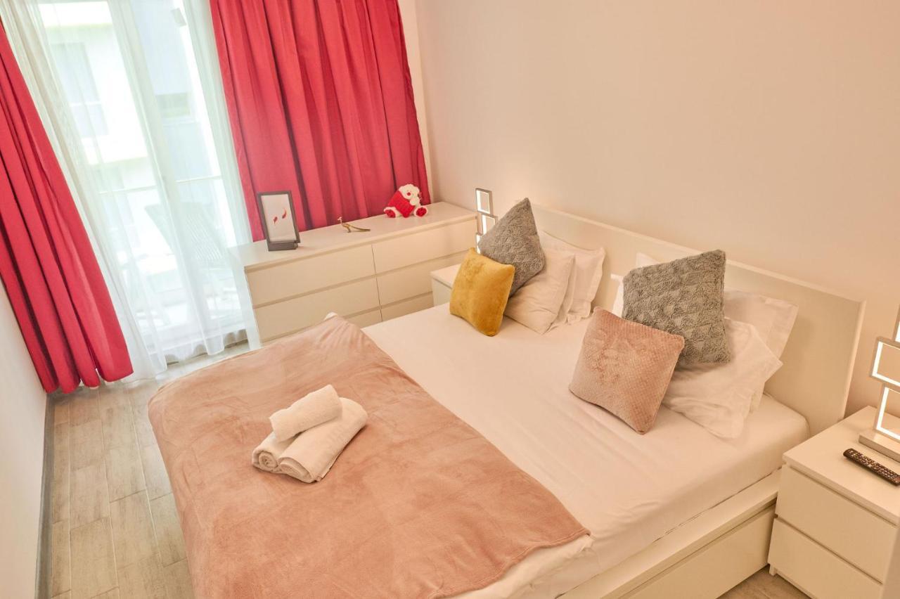 Crazy Sea View 1Br Apartment Spa Pools Resort 마마이아 외부 사진