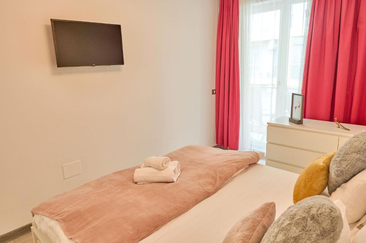 Crazy Sea View 1Br Apartment Spa Pools Resort 마마이아 외부 사진