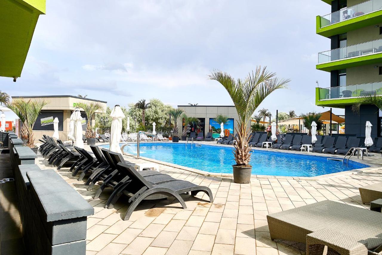Crazy Sea View 1Br Apartment Spa Pools Resort 마마이아 외부 사진